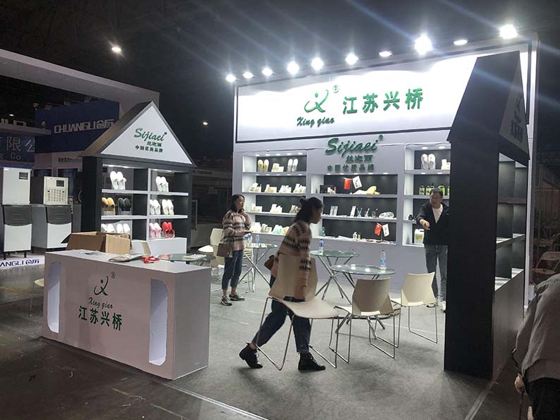 江蘇興橋昆明展臺(tái)制作搭建